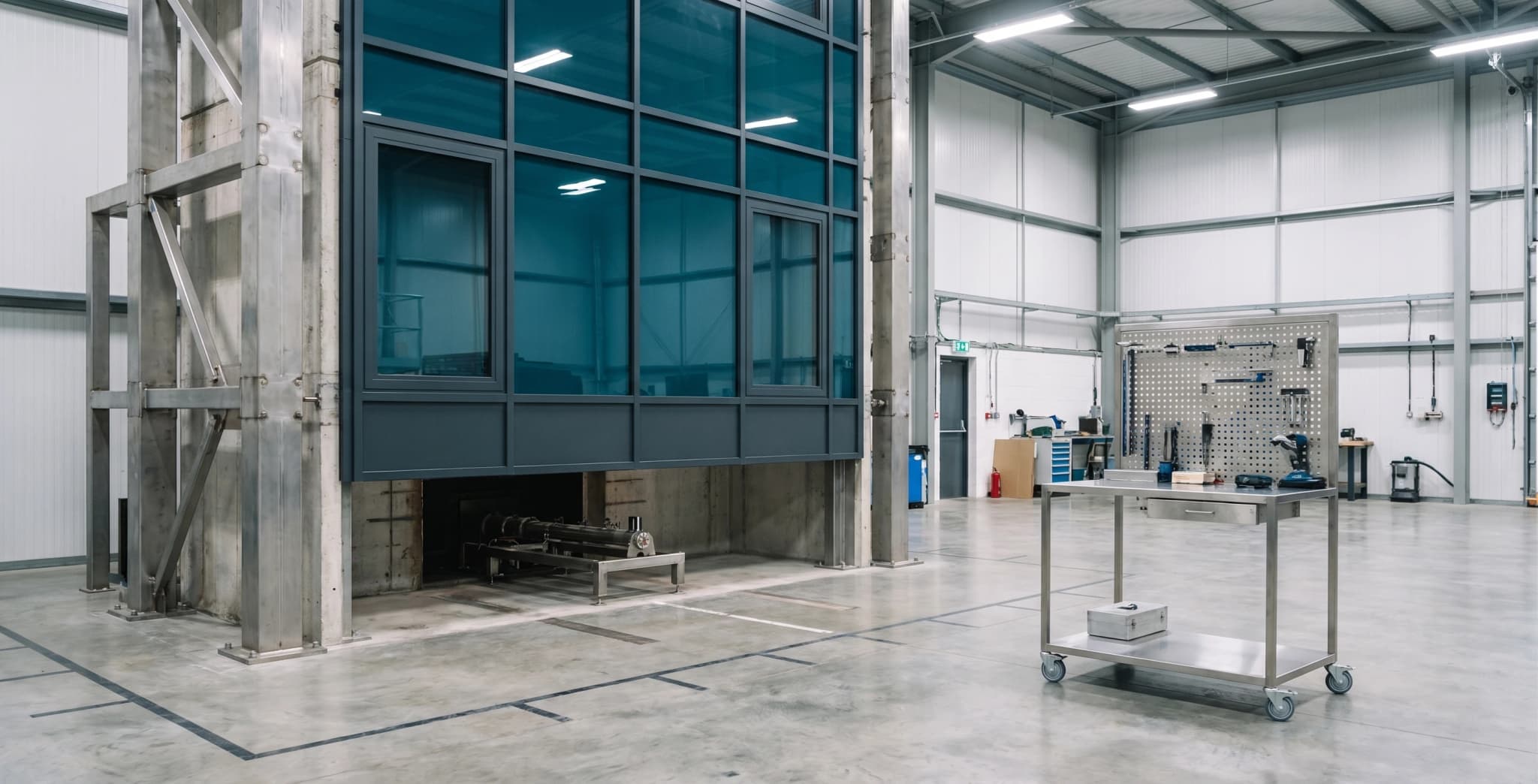 NFPA 285 fire test laboratory, two-storey exterior wall mock-up
